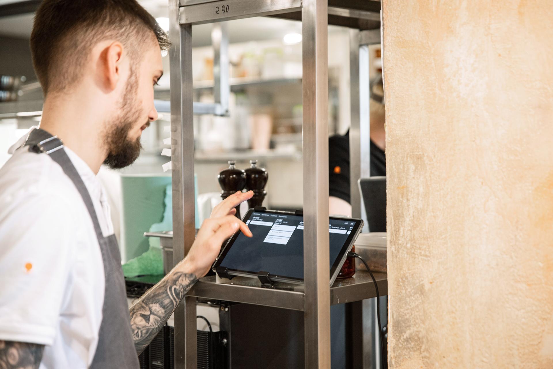 Кухонный экран и выдача